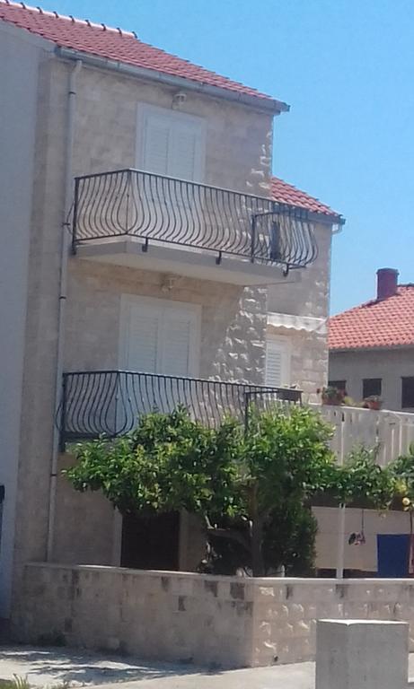 Apartment Vrba Supetar Zewnętrze zdjęcie